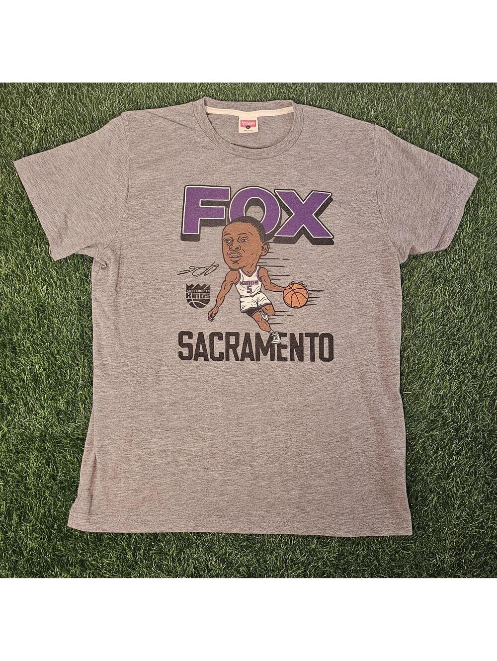 Homage De’Aaron Fox Shirt Adult Size Large Sacramento Kings Short Sleeve